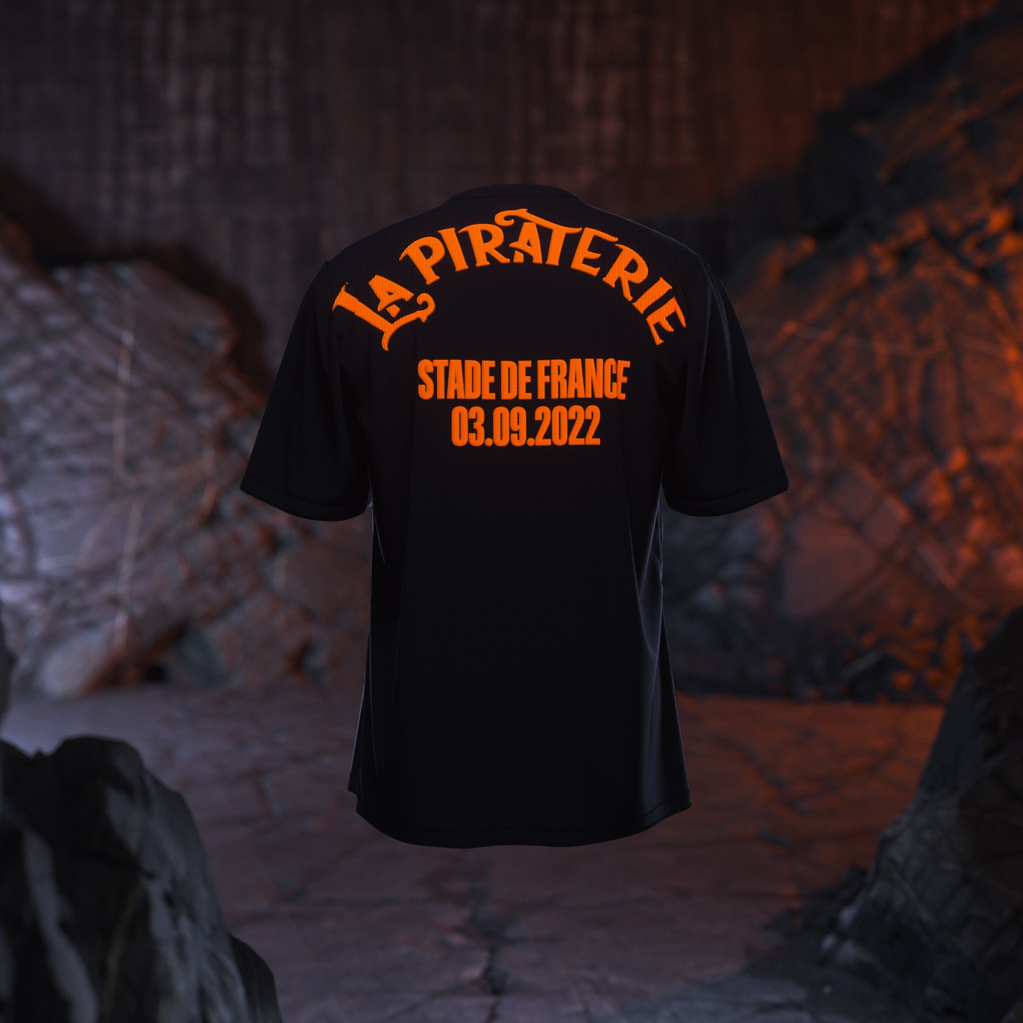 Tee 2025 shirt piraterie